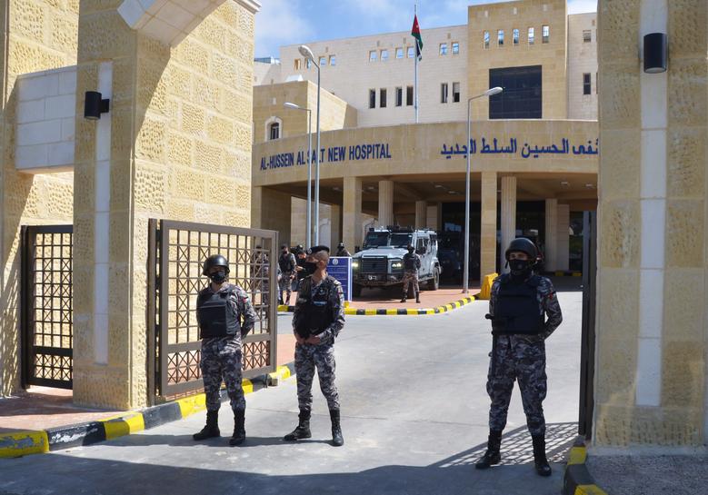 იორდანიის ერთ-ერთ კოვიდკლინიკაში ჟანგბადის მიწოდების შეფერხების მიზეზით შვიდი პაციენტის გარდაცვალების შემდეგ, ჯანდაცვის მინისტრი თანამდებობიდან გაათავისუფლეს