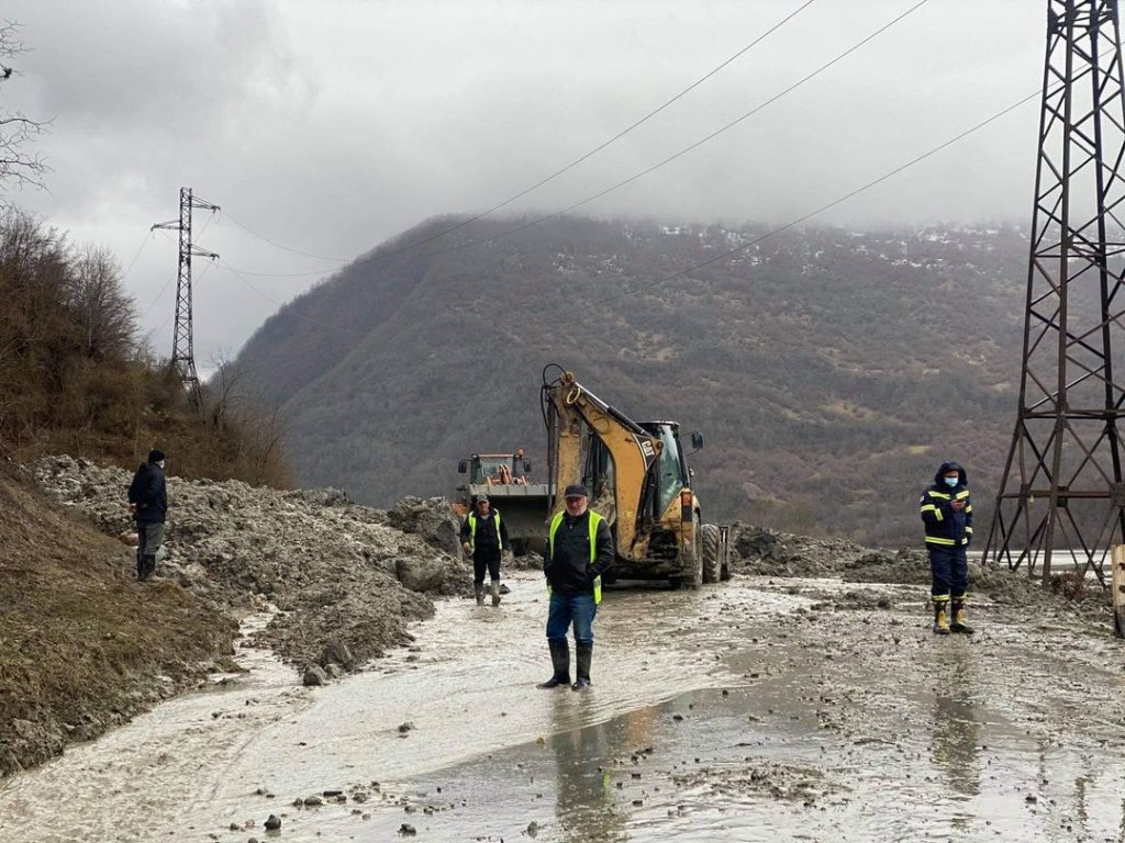 Traffic restored on Kutaisi-Tsageri-Ambrolauri road