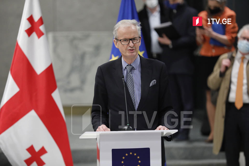 EU mediator: Text to be on the table tomorrow