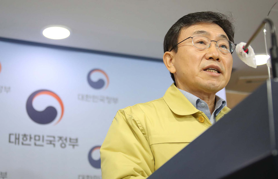 სამხრეთ კორეის ჯანდაცვის მინისტრი მოსახლეობას კორონავირუსის მეოთხე ტალღის შესახებ აფრთხილებს