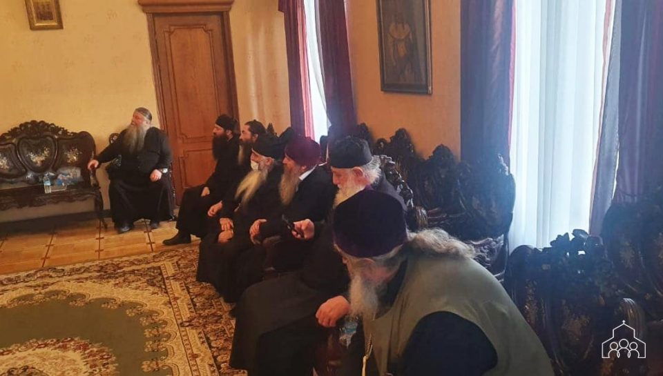 საქართველოს საპატრიარქო - მღვდელმთავრებმა ჭყონდიდელ მიტროპოლიტ სტეფანეს სრული მხარდაჭერა გამოუცხადეს და მისი ყველა გადაწყვეტილება ლეგიტიმურად შეაფასეს
