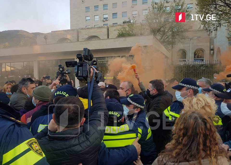 Десять человек задержаны на акции протеста перед МВД Грузии