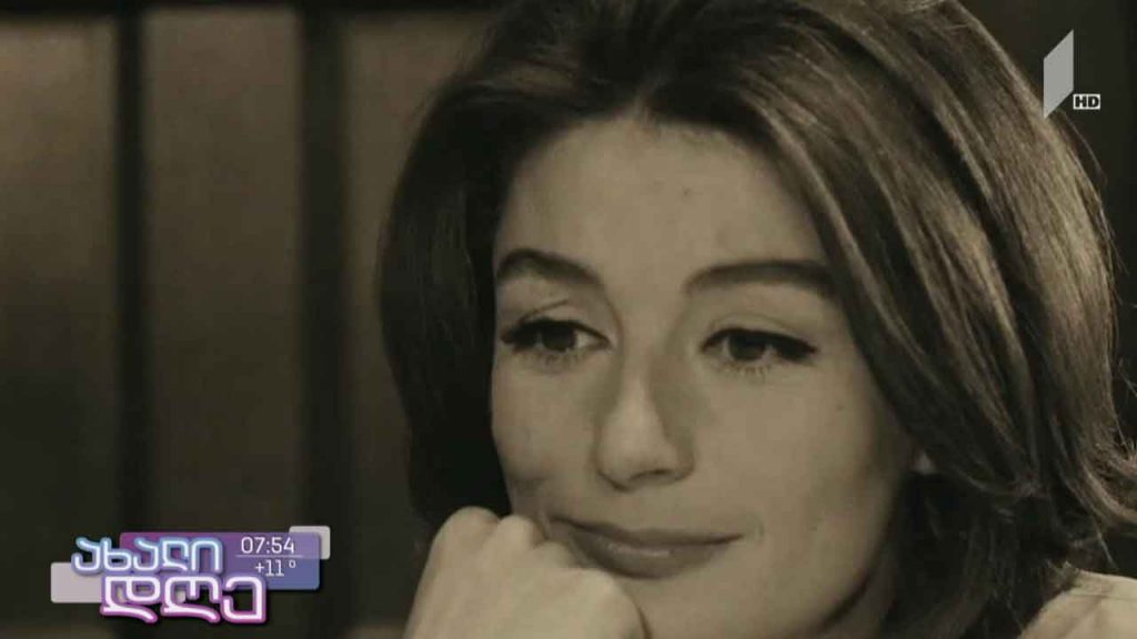 ანუკ ემე – 89