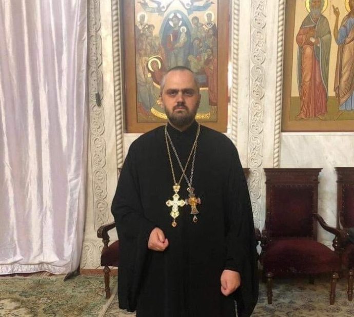 დეკანოზი თეიმურაზ თათარაშვილი რუის-ურბნისის ეპარქიაში ფიზიკურ დაპირისპირებას გაუგებრობას უწოდებს