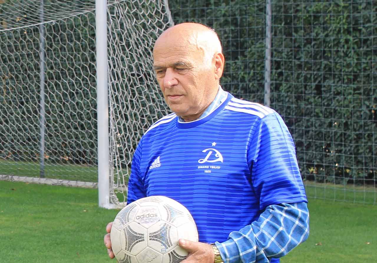 გარდაიცვალა ანზორ გაბიტაშვილი - მან 1981 წელს თასების მფლობელთა თასის ფინალის ბურთი თბილისში ჩამოიტანა #1TVSPORT