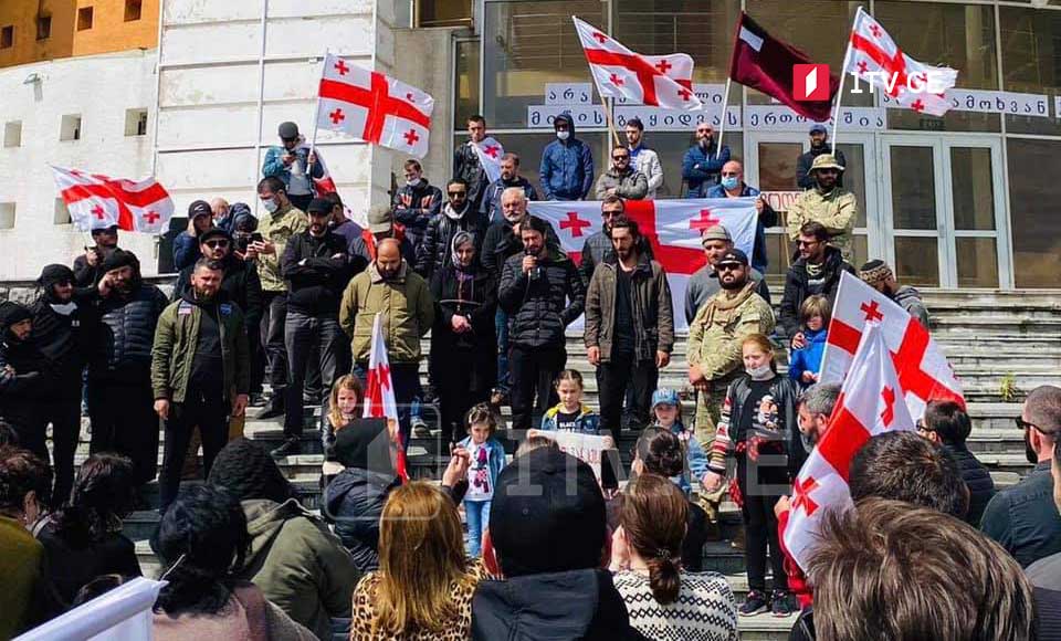 „ნამახვანჰესის“ მშენებლობის მოწინააღმდეგეებმა 23 მაისს თბილისში დაგეგმილი აქციის შესახებ საინფორმაციო შეხვედრა ფოთში გამართეს