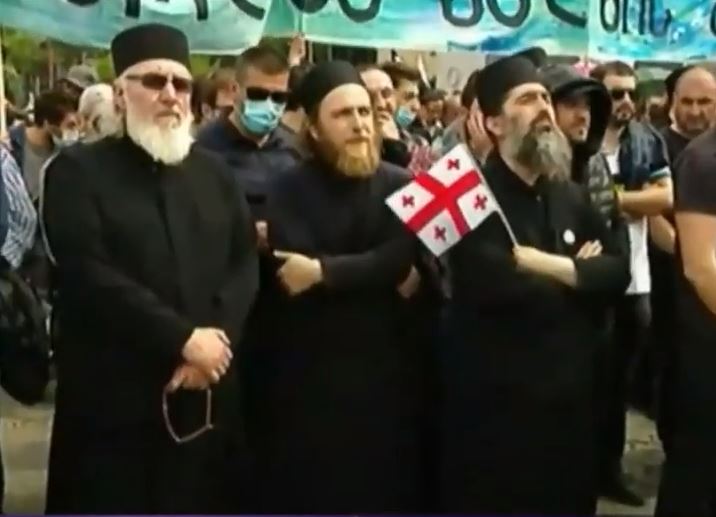 თბილისში „ნამახვანჰესის“ მოწინააღმდეგეთა აქციას სასულიერო პირებიც შეუერთდნენ