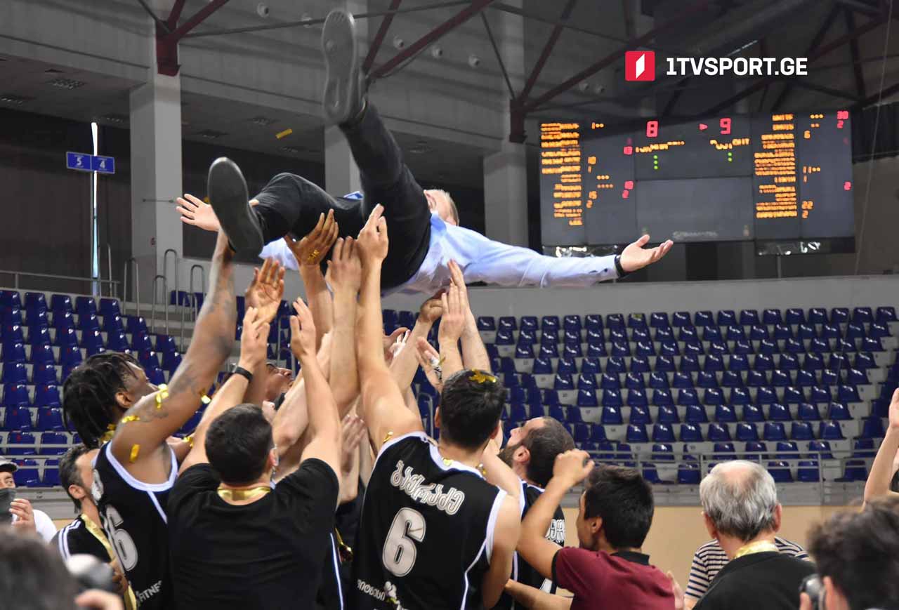 სუპერლიგის საუკეთესო მოთამაშე მაიკლ დევისია, მწვრთნელი - ანატოლი ბოისა #1TVSPORT