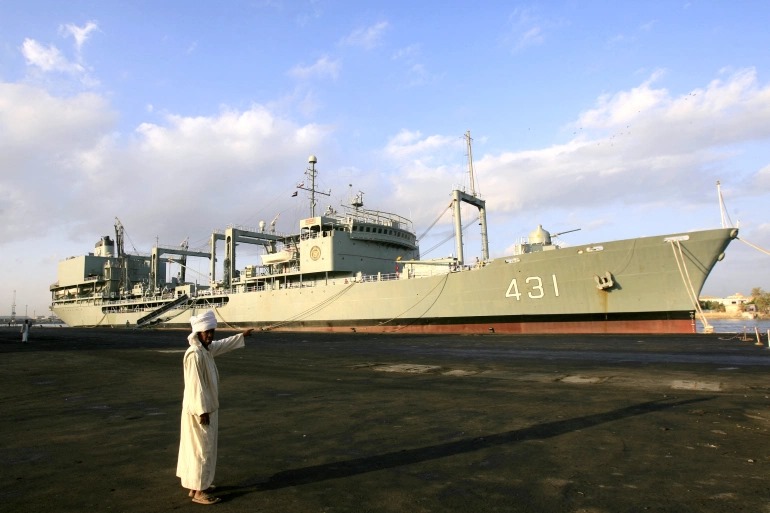 სპარსეთის ყურეში ირანის სამხედრო გემი ჩაიძირა, ეკიპაჟის წევრების ევაკუაცია დროულად განხორციელდა