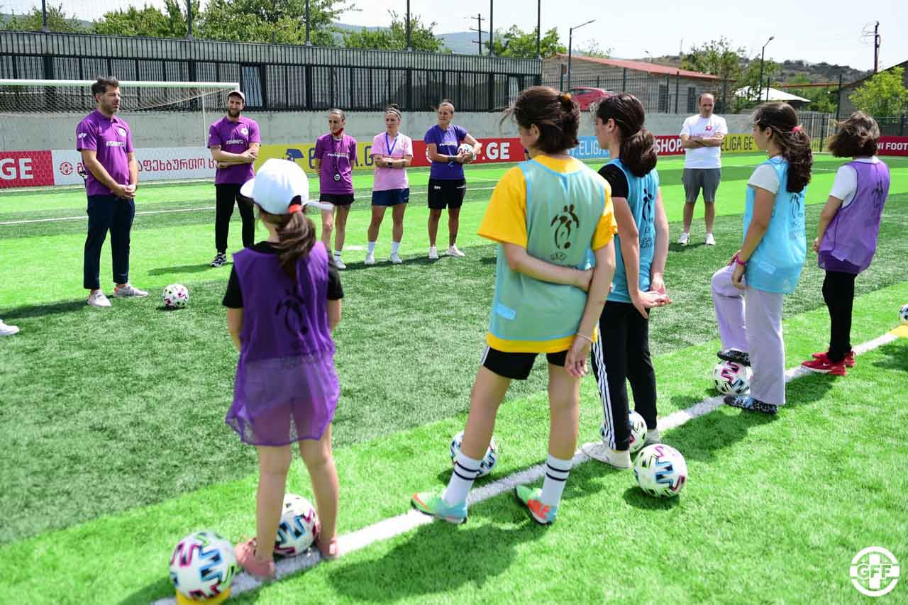 გოგონებში ფეხბურთის პოპულარიზაციისთვის - საფეხბურთო ღია კარის დღე გლდანში #1TVSPORT