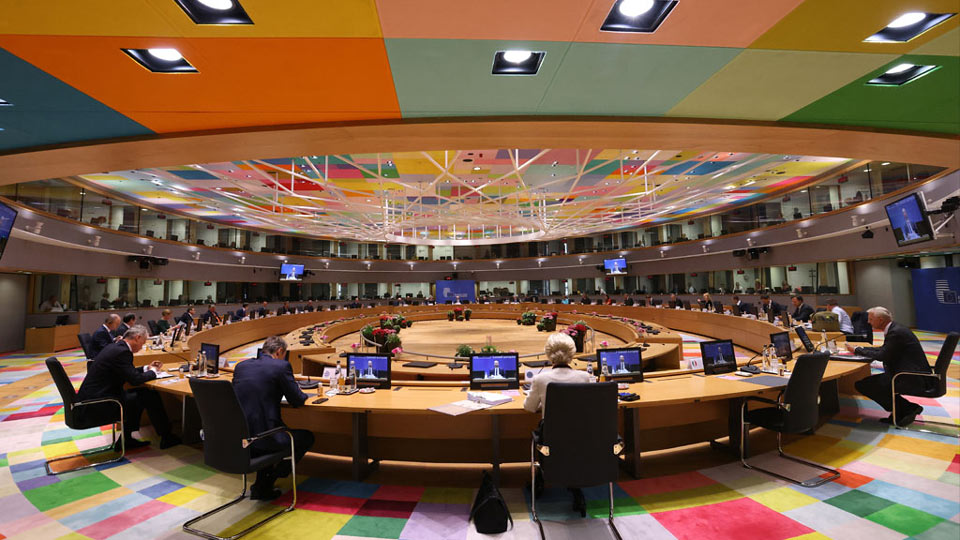 ევროკავშირის ლიდერებმა ევროკომისიას ლტოლვილთა საკითხებზე ახალი ფინანსური დახმარების მომზადება დაავალეს