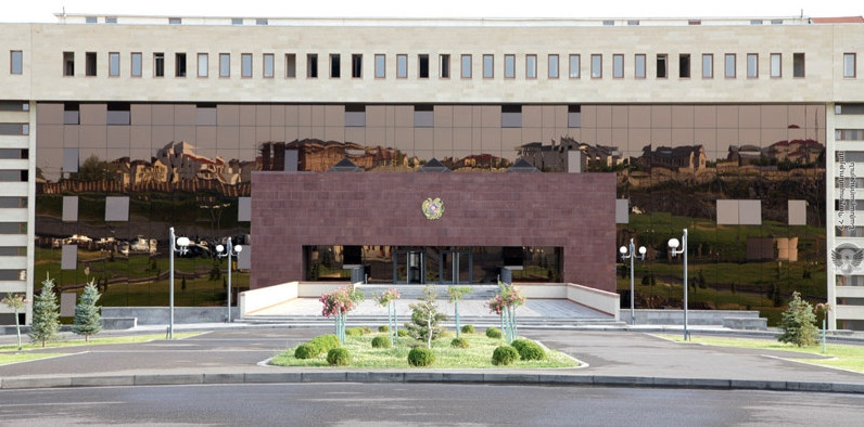 სომხეთის თავდაცვის სამინისტრო აზერბაიჯანის არმიის პოზიციების დაბომბვის შესახებ განცხადებას დეზინფორმაციას უწოდებს
