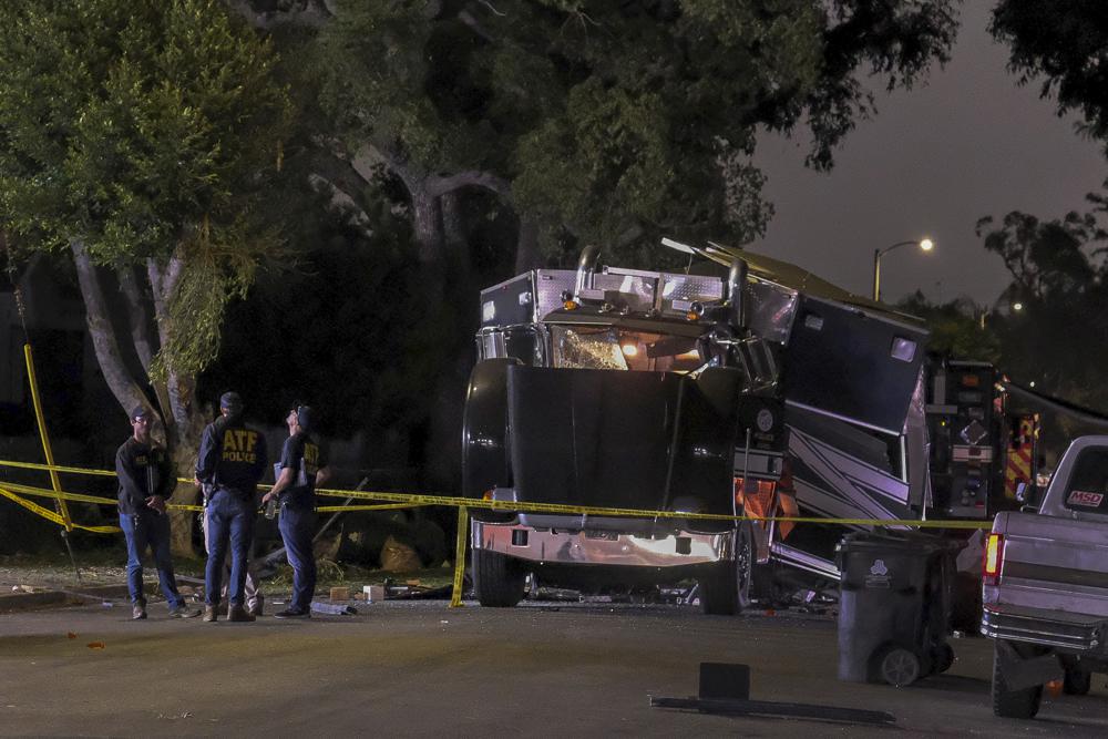 ლოს ანჯელესში ფოიერვერკებით დატვირთული სატვირთოს აფეთქების შედეგად 17 ადამიანი დაშავდა