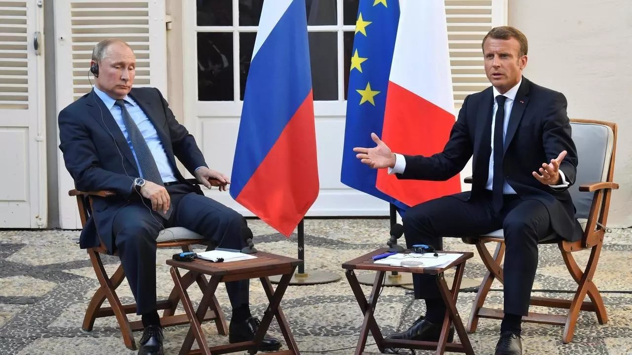 ემანუელ მაკრონსა და ვლადიმერ პუტინს შორის სატელეფონო საუბარი გაიმართა
