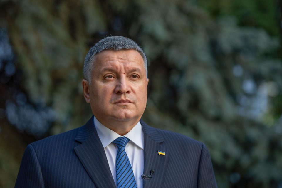 არსენ ავაკოვმა უკრაინის შინაგან საქმეთა მინისტრის თანამდებობა დატოვა