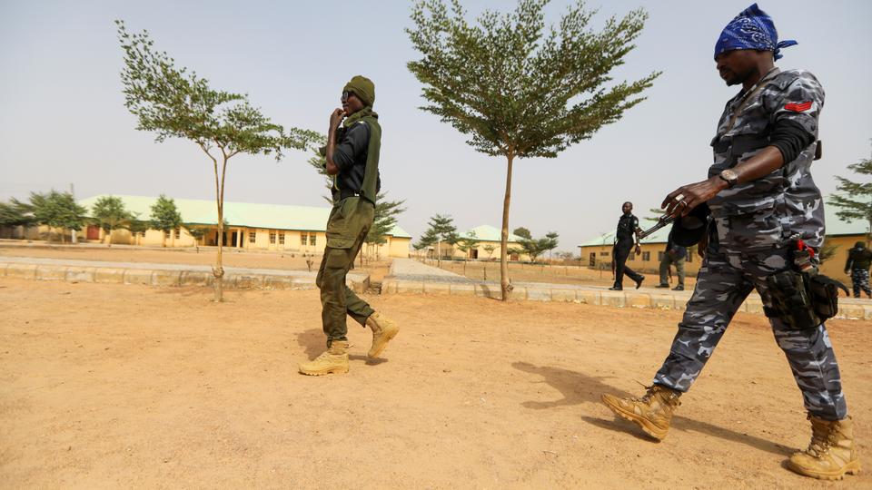 შეიარაღებულმა პირებმა ნიგერიის ჩრდილოეთ-დასავლეთით სულ მცირე 60 ადამიანი გაიტაცეს, ერთი კი მოკლეს