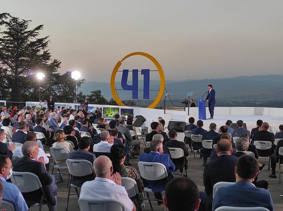 კახა კალაძემ მედიის წარმომადგენლებს მიმართა - ყველა ის ადამიანი, ვინც 5 ივლისს გიმეტებდათ, გირტყამდათ, აზიანებდა ქვეყნის განვითარებასა და ხვალინდელ დღეს