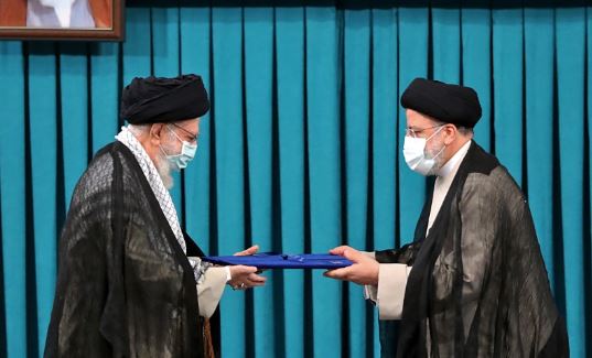 თეირანში ირანის პრეზიდენტად ებრაჰიმ რაისის დამტკიცების ცერემონია გაიმართა