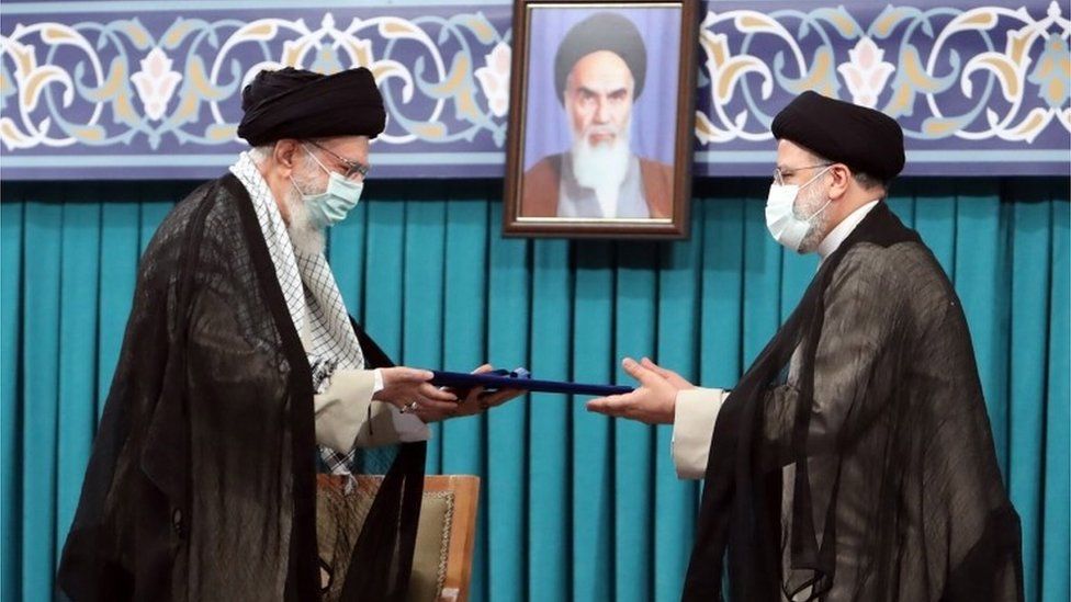 ირანის ახალარჩეულმა პრეზიდენტმა, ებრაჰიმ რაისიმ ფიცი დადო და უფლებამოსილების შესრულებას შეუდგა