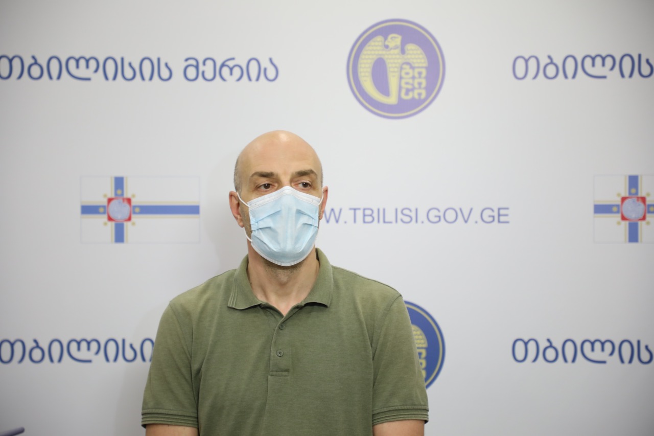 სამხარაულის ექსპერტი აცხადებს, რომ ლორთქიფანიძის 10 ნომერში კორპუსის კონსტრუქციას საფრთხე არ ემუქრება