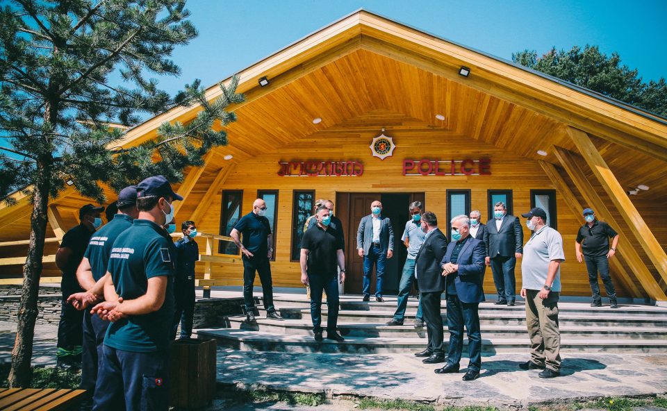 ვახტანგ გომელაურმა სოფელ ომალოში პოლიციის ახალი შენობა გახსნა