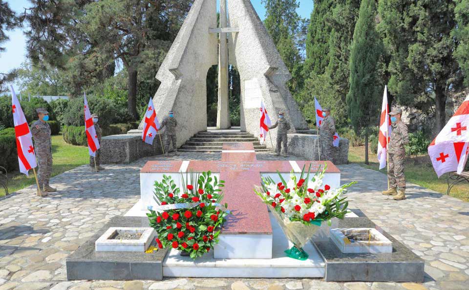 В Квемо-Алвани и на братском кладбище Мухатгверди почтили память Георгия Анцухелидзе