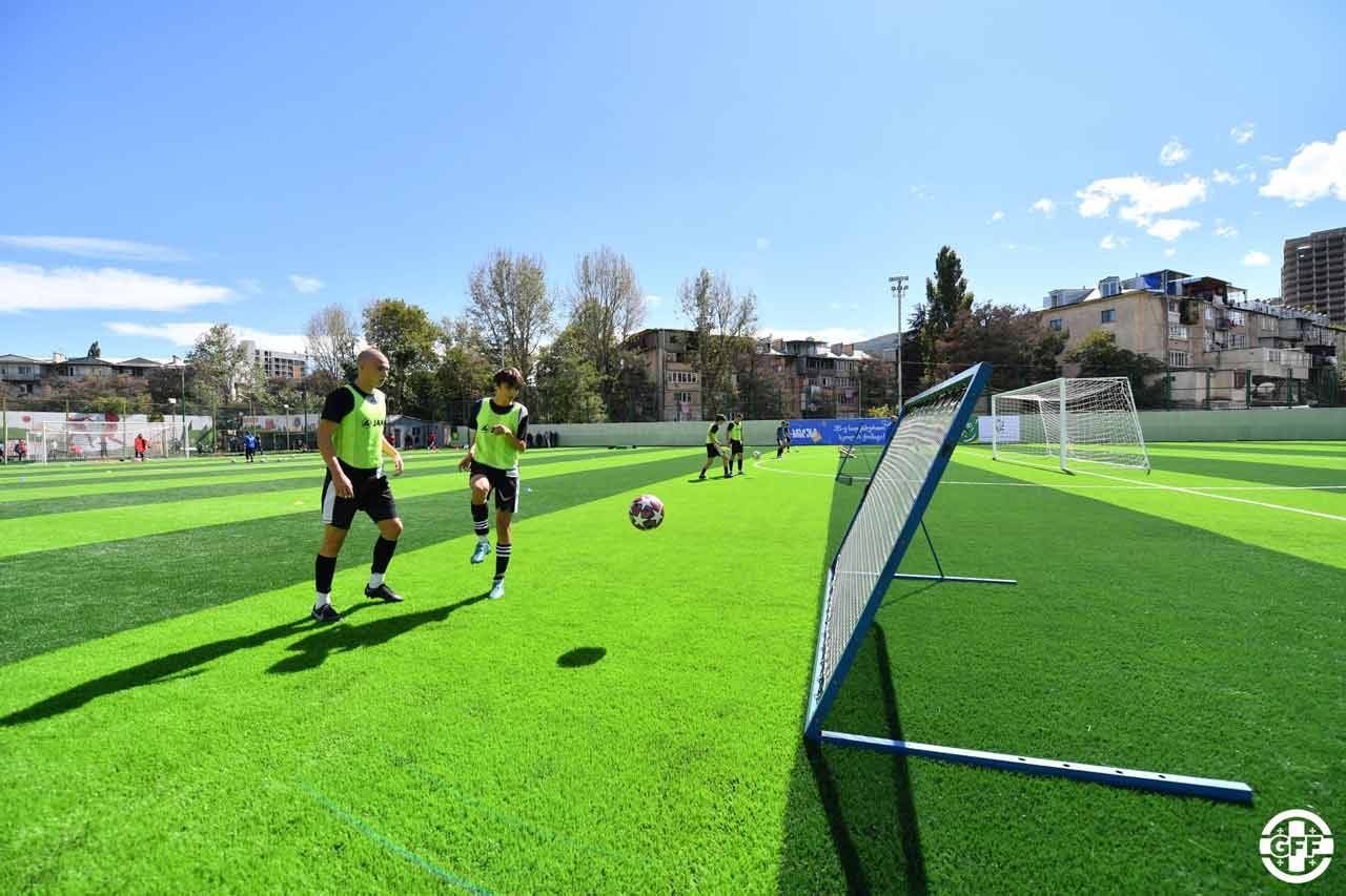 ახალ საფარზე ტრავმიანობა შემცირდება - სფფ-ის წარმომადგენლებმა განახლებული „მარაკანა“ მოინახულეს #1TVSPORT