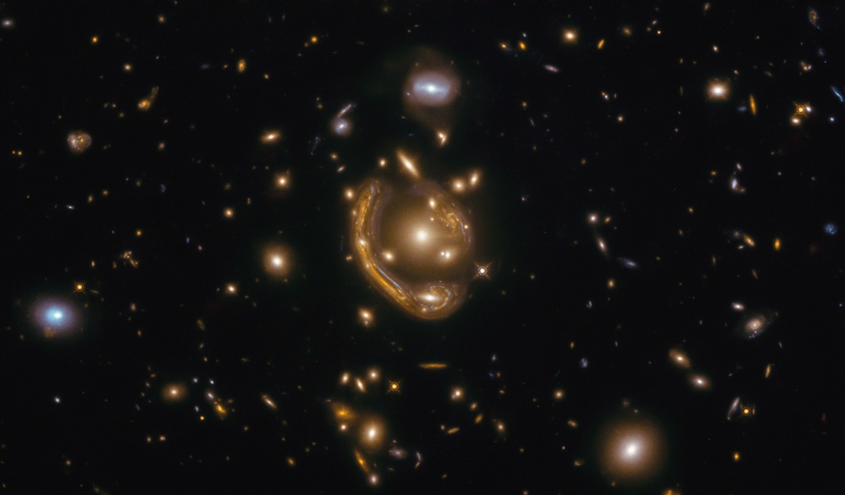 ჰაბლმა გადაიღო „აინშტაინის რგოლი“, რომელიც ჩვენგან 9,4 მლრდ სინათლის წლით დაშორებულ გალაქტიკას გვიჩვენებს — #1tvმეცნიერება