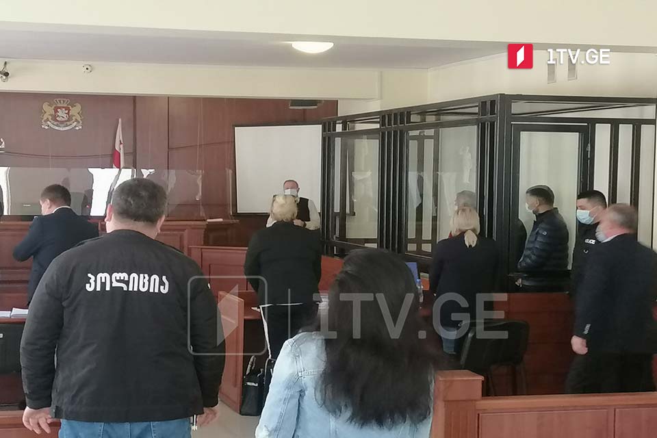 Batumidə, yaşayış korpusunun uçması faktı üzrə yaxalanan üç nəfərə qarşı həbs qətimkan tədbiri seçildi