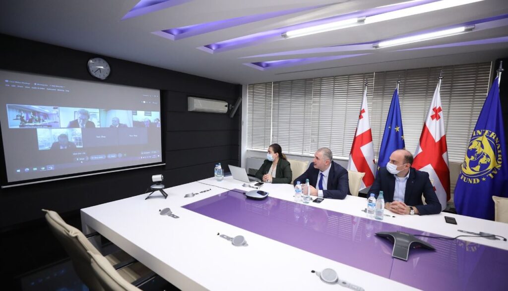 Maliyyə naziri Beynəlxalq Valyuta Fondunun icraçı direktoru ilə görüşdü