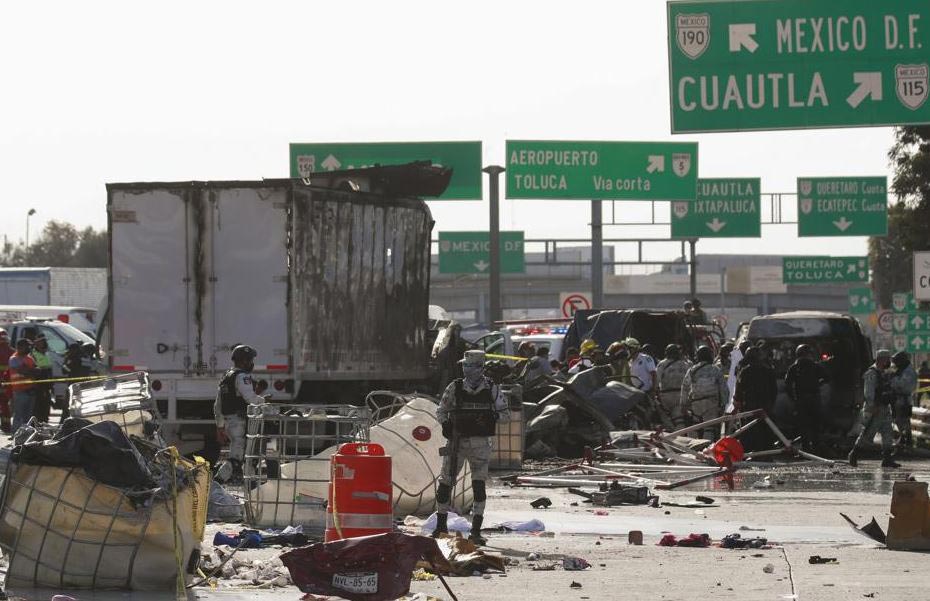 მექსიკაში ავტოსაგზაო შემთხვევის შედეგად 19 ადამიანი დაიღუპა