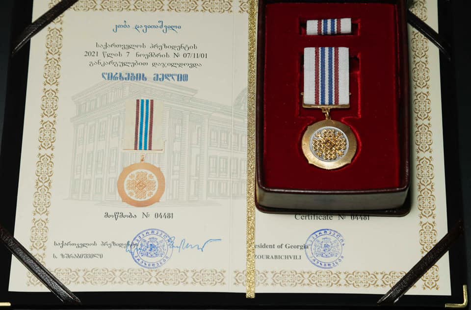 Президент Грузии посмертно наградила Кобу Давиташвили Орденом Чести