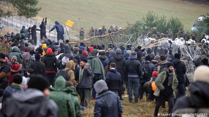 Польша обвинила Минск в изменении тактики по кризису с мигрантами