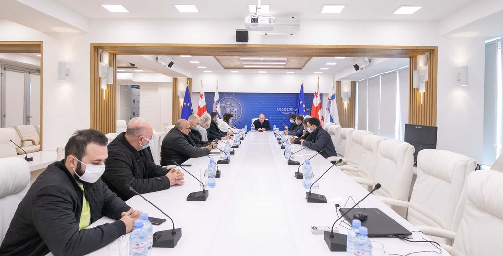 თბილისის მუნიციპალურმა ინსპექციამ კერძო სექტორთან საკანონმდებლო ცვლილება განიხილა, რომელიც ინდივიდუალური საცხოვრებელი სახლებისთვის სამშენებლო პროცედურებს ამარტივებს