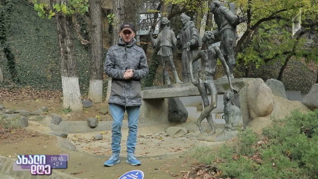 პროექტი „თბილისის მოლაპარაკე ქანდაკებები“