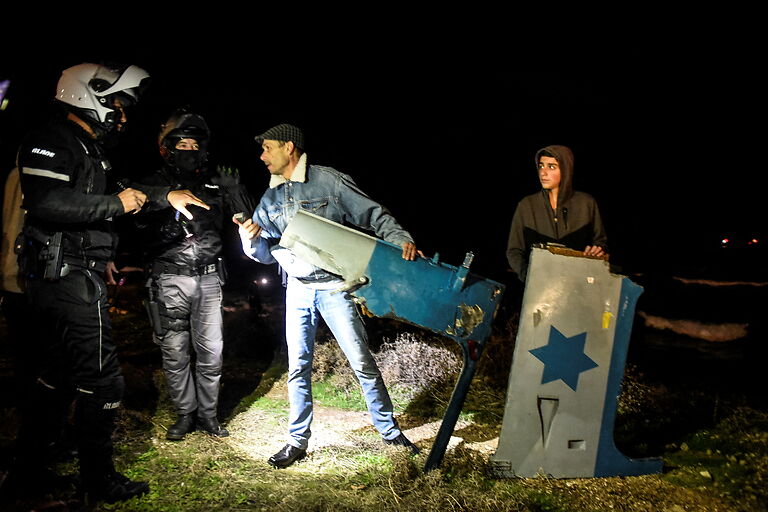 ისრაელში სამხედრო ვერტმფრენი ჩამოვარდა, დაიღუპა ორი მფრინავი
