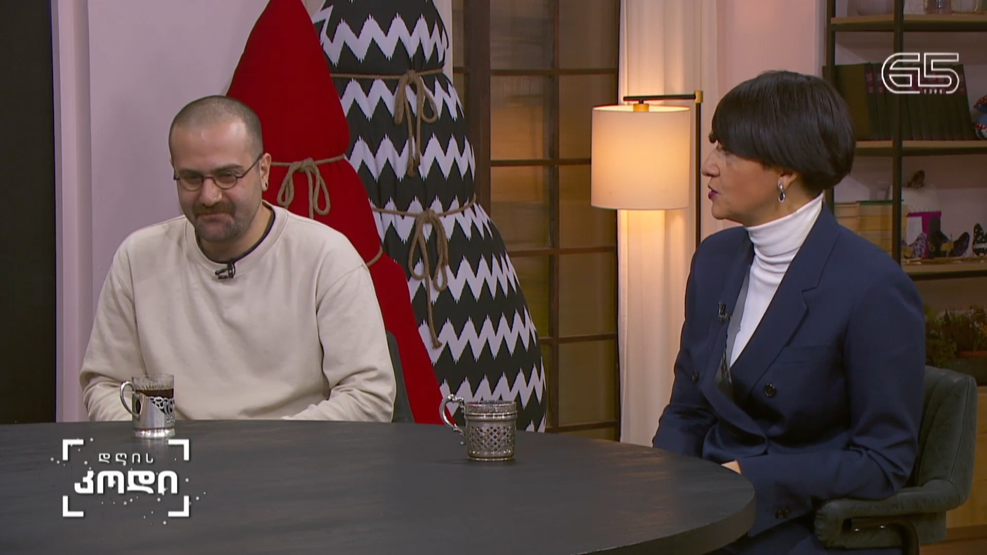 „ჯადოსნური ახალი წელი, ანუ ერთი კოცნის ისტორია” - სტუმრები: თინათინ ბერძენიშვილი; ჯაბა მელქაძე
