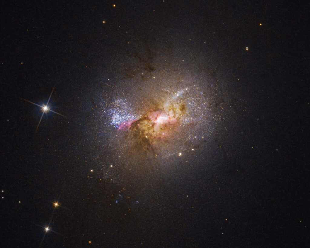 ასტრონომები დააკვირდნენ, როგორ „ბადებს“ ვარსკვლავებს გიგანტური შავი ხვრელი — #1tvმეცნიერება