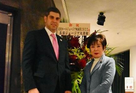 იაპონიის პარლამენტის მრჩეველთა პალატის თავმჯდომარე „მონანიების“ ჩვენებას დაესწრო