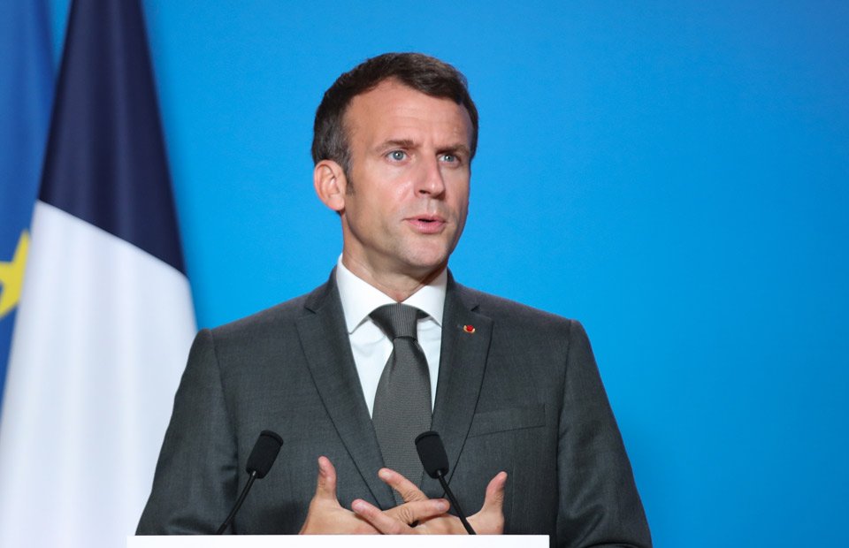 „ბიბისი“ - საფრანგეთის მთავრობა თავგანწირვით ცდილობს პოლიტიკური პარალიზების თავიდან აცილებას