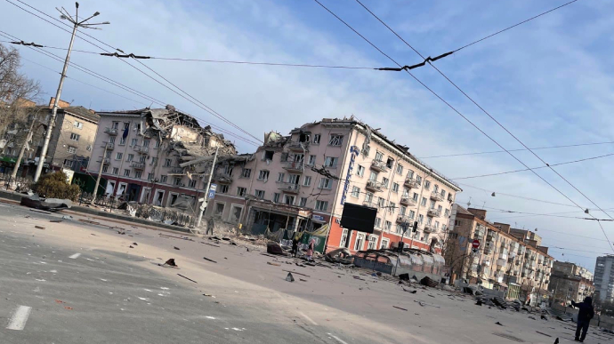 ადგილობრივი ადმინისტრაციის ცნობით, ბოლო ერთ დღეში ჩერნიგოვში რუსეთის საოკუპაციო ძალების მიერ გახსნილ ცეცხლს 53 ადამიანი ემსხვერპლა