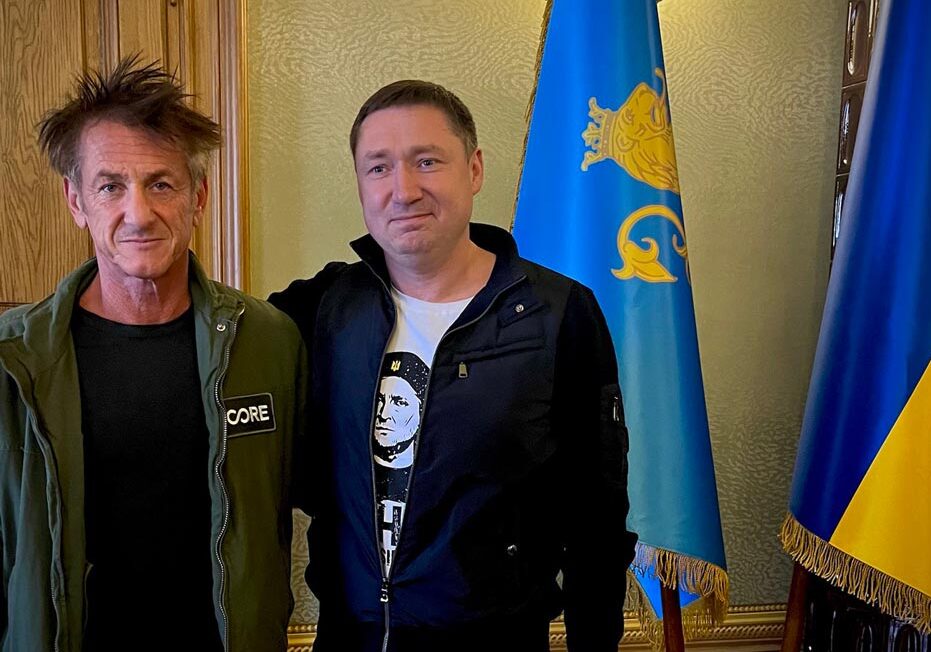 შონ პენი აცხადებს, რომ უკრაინაში ლტოლვილებისთვის განკუთვნილი საქველმოქმედო პროგრამების ფარგლებში ჩავიდა