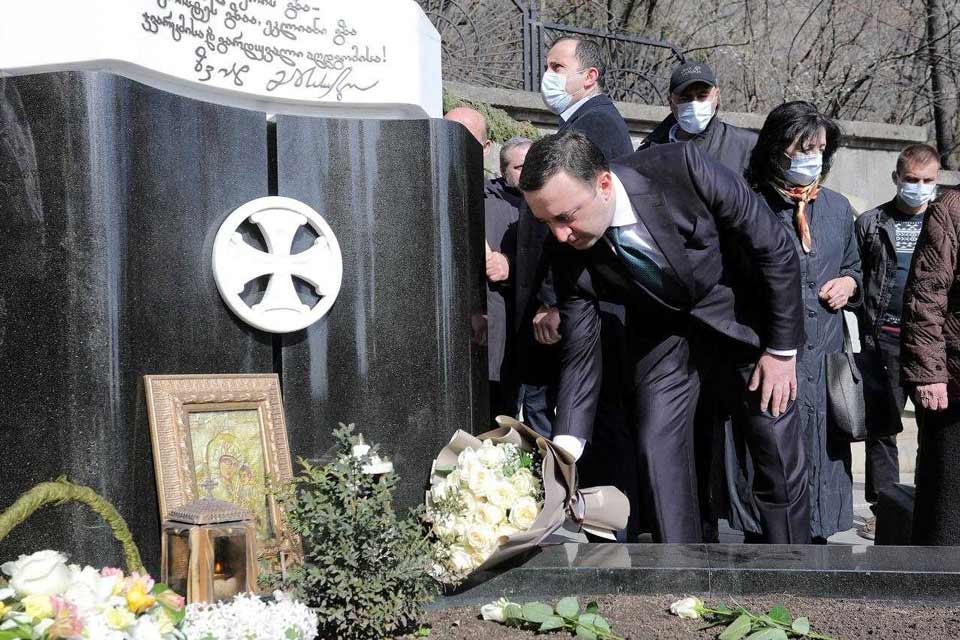 PM pays tribute to memory of late President Gamsakhurdia