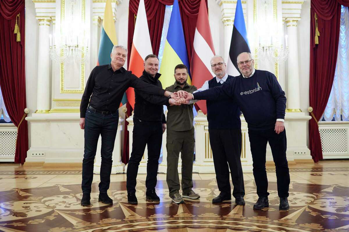 პოლონეთის, ლიეტუვის, ლატვიისა და ესტონეთის პრეზიდენტებმა ევროპის ქვეყნებს უკრაინისთვის სამხედრო დახმარების გაზრდისკენ მოუწოდეს