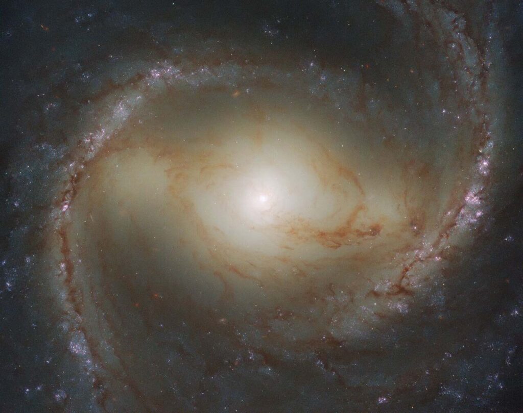ჰაბლმა კიდევ ერთი შორეული სპირალური გალაქტიკა გადაიღო — #1tvმეცნიერება