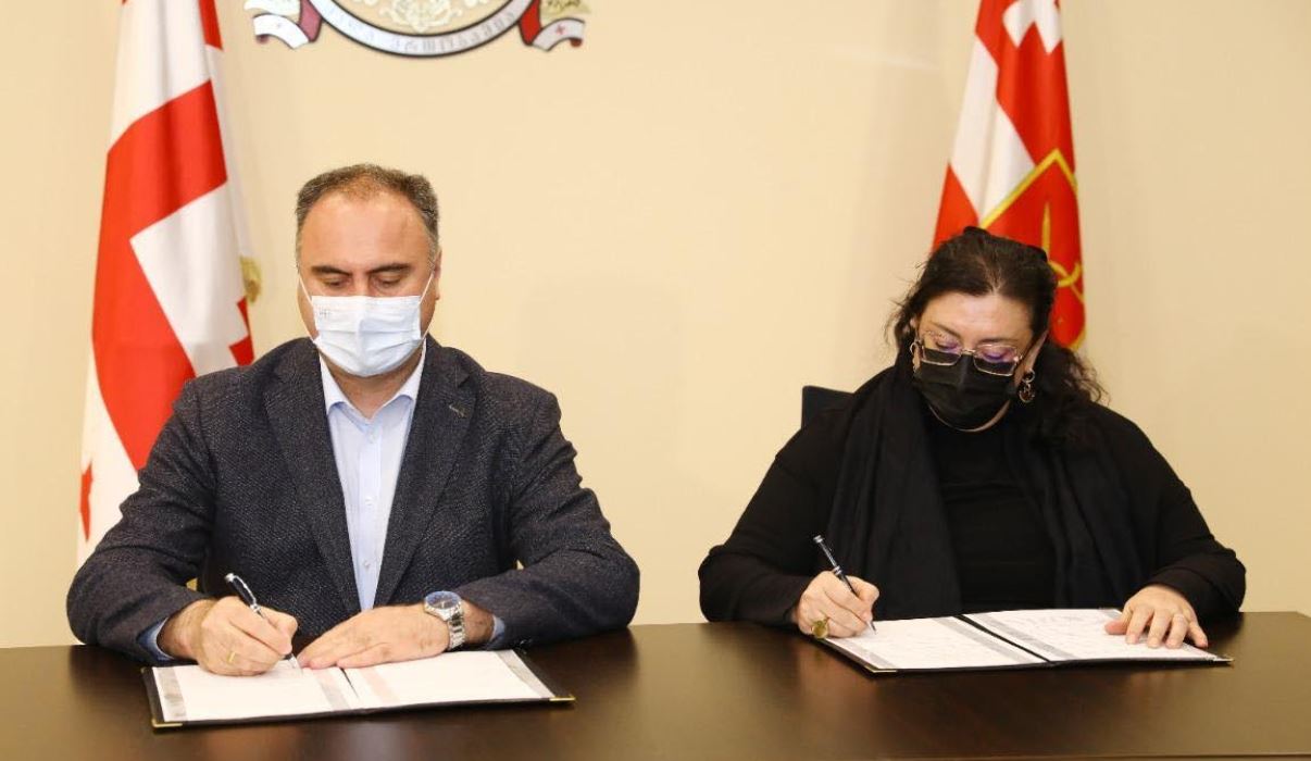 თავდაცვის სამინისტროსა და საზოგადოებრივ საქმეთა ინსტიტუტს შორის მემორანდუმი გაფორმდა