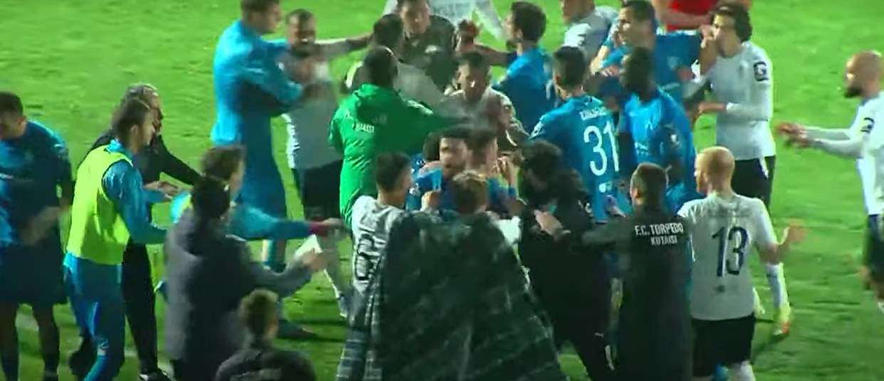 ქართული „კლასიკო“ ბოლო წუთზე შეწყდა - ინციდენტების გამო მსაჯი გასახდელში გავიდა #1TVSPORT