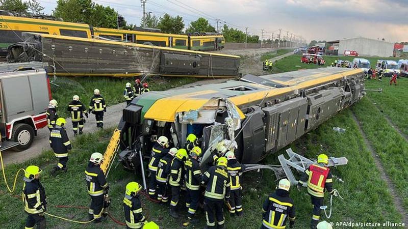 ავსტრიაში მატარებელი ლიანდაგიდან გადავიდა, დაიღუპა ერთი და დაშავდა რამდენიმე პირი