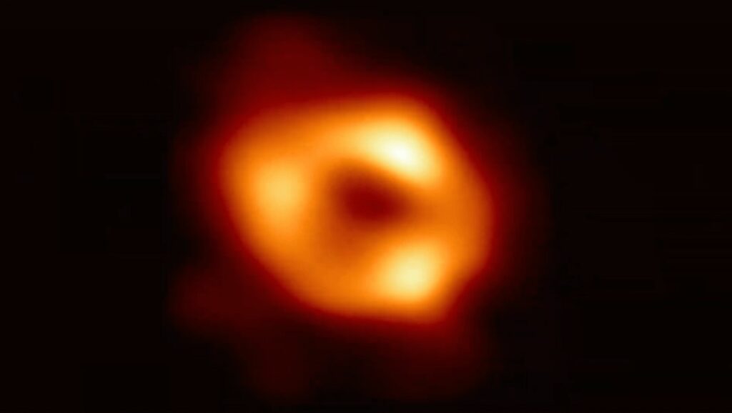 ასტრონომებმა ჩვენი გალაქტიკის ცენტრალურ სუპერმასიურ შავ ხვრელს ფოტო გადაუღეს — #1tvმეცნიერება