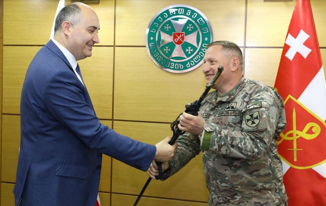 ჯუანშერ ბურჭულაძემ თავდაცვის ძალების ხელმძღვანელი პირები დააჯილდოვა
